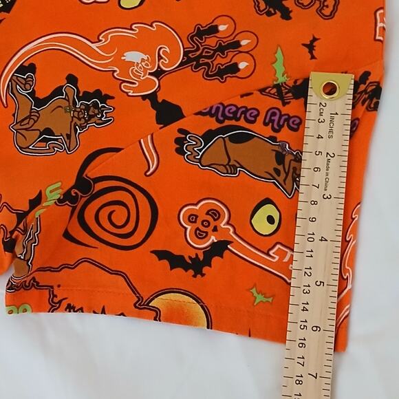 Scooby-Doo Scrub Top Women M Orange Halloween Holiday Medical Uniform Nursing - Picture 13 of 13